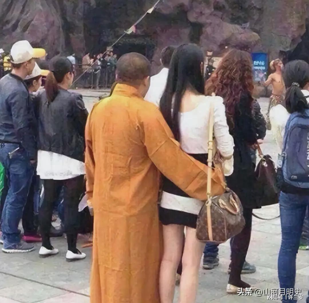 bet365-越扒越劲爆!释永信在少林寺的奢靡生活，你想都不敢想!