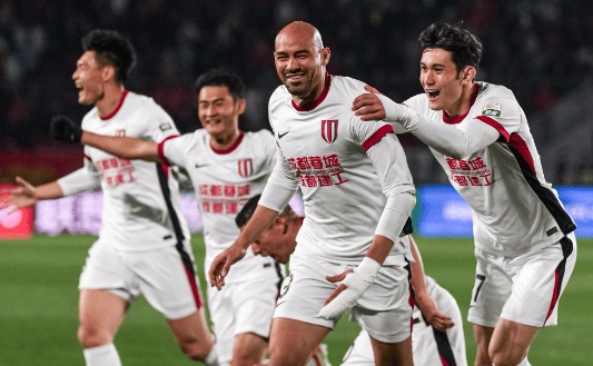 bet365-3-0!中超最神奇球队诞生!赛季唯一不败+11场轰30球,领跑积分榜